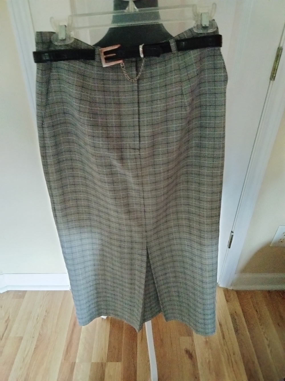 Sag Harbor Gray Plaid Pencil Skirt with Black Belt